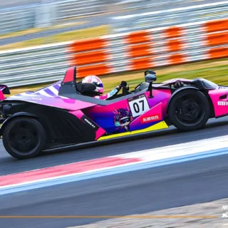 Dikalu (DCL) Makes Grand Debut with Chengdu Tianfu International Circuit's Inaugural Event, Showcasing Personalized Style on the Professional Track